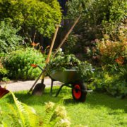 Comment réhabiliter un jardin après un chantier ?